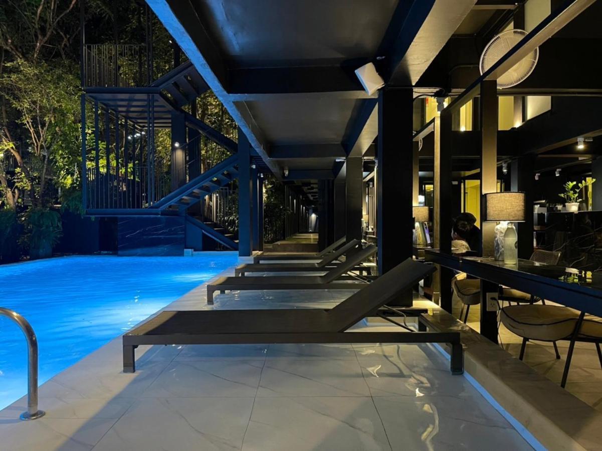 Hotel Por Santitham Chiang Mai Exterior foto